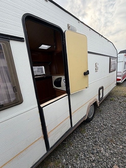 Knaus AZUR 540 TL "Gör det självvagn" 3 of 11