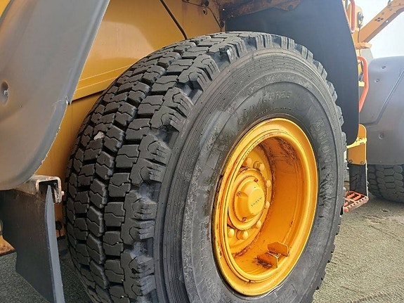Volvo L60 H 17 of 22