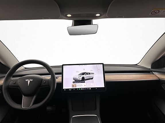 Tesla Model 3 14 of 30