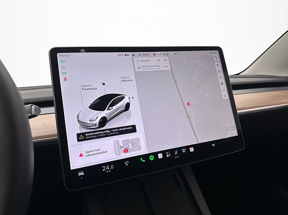 Tesla Model 3 26 of 30