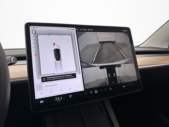 Tesla Model 3 19 of 30