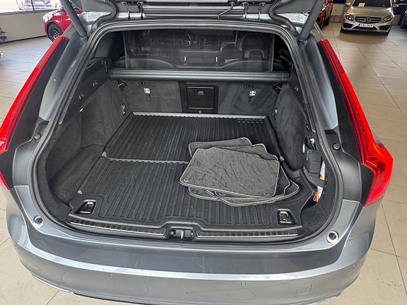 Volvo V90 9 of 13