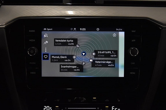 Volkswagen Passat 15 of 21