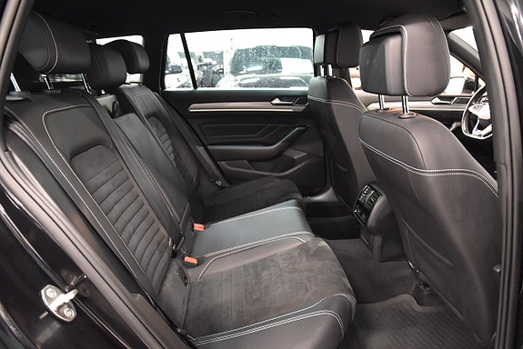 Volkswagen Passat 13 of 21