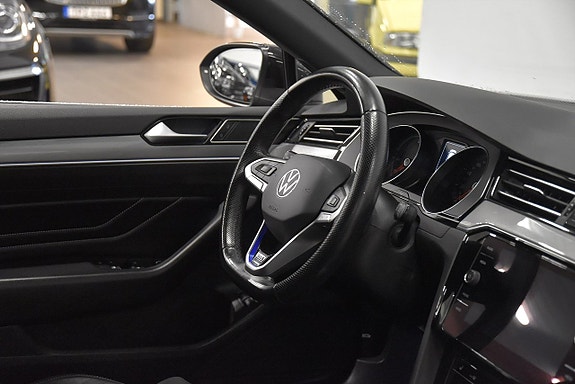 Volkswagen Passat 9 of 21