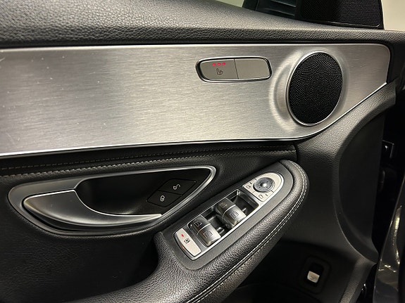 Mercedes-Benz C180 16 of 26