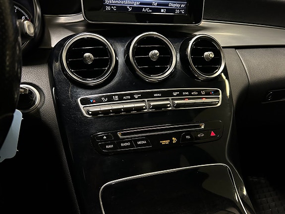 Mercedes-Benz C180 23 of 26
