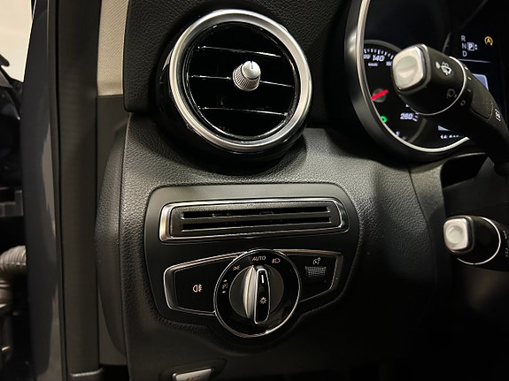 Mercedes-Benz C180 18 of 26