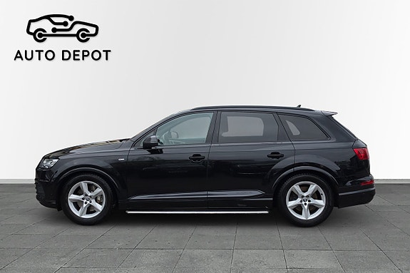 Audi Q7 2 of 10