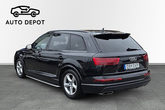 Audi Q7 4 of 10