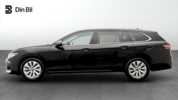 Volkswagen Passat 2 of 19