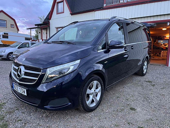Mercedes-Benz V250 d 3 of 7