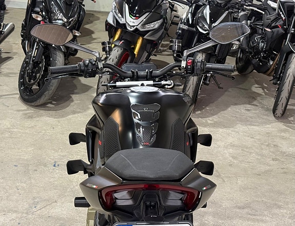 Ducati Streetfighter V4S DQS Akrapovic 11 of 17