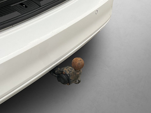 Volkswagen Passat 10 of 30