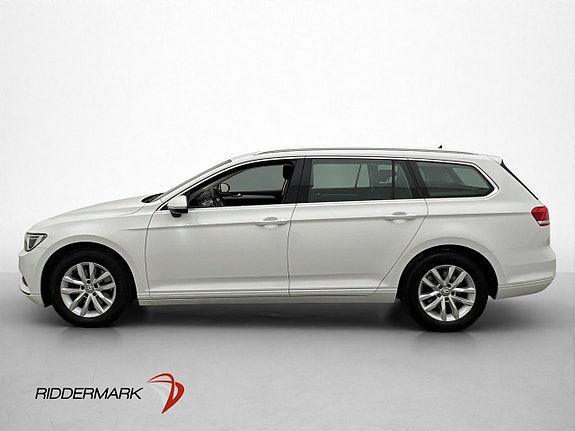 Volkswagen Passat 5 of 30