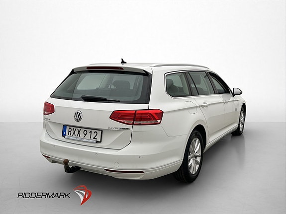 Volkswagen Passat 8 of 30