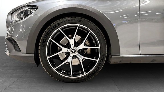Mercedes-Benz E220 d 9 of 10