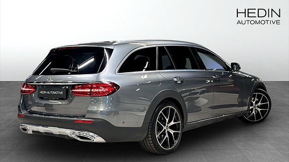 Mercedes-Benz E220 d 2 of 10