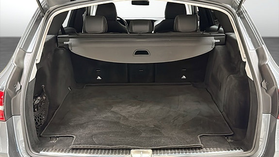 Mercedes-Benz E220 d 10 of 10