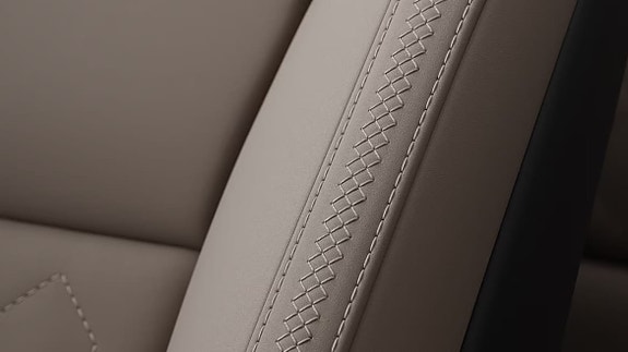 Volvo XC60 2 of 14