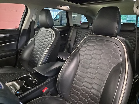 Ford Mondeo 15 of 21