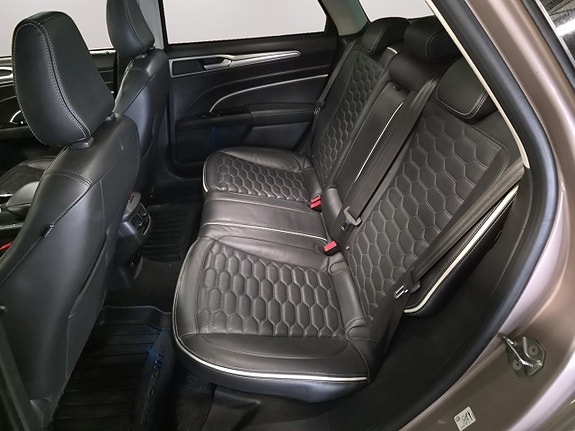 Ford Mondeo 13 of 21