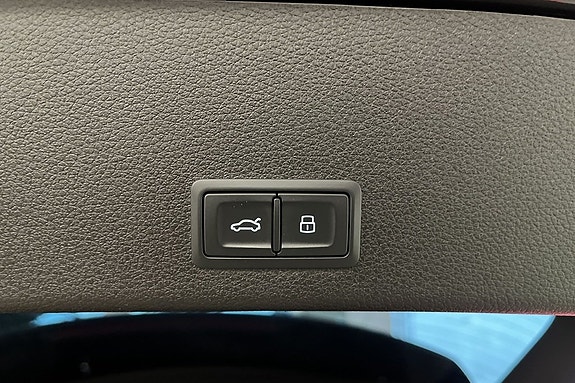 Audi e-tron 23 of 23