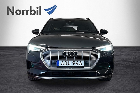 Audi e-tron 2 of 23
