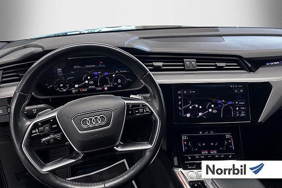 Audi e-tron 12 of 23