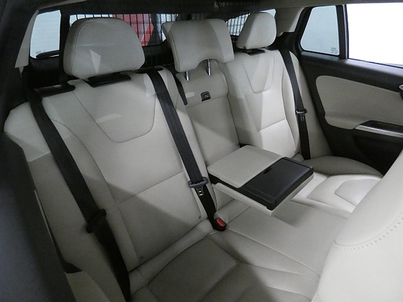 Volvo V60 15 of 16