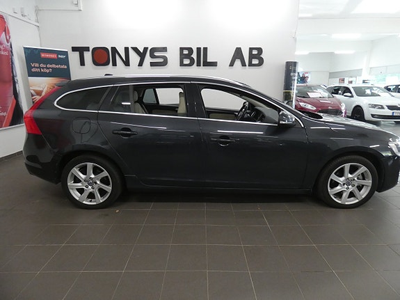 Volvo V60 6 of 16