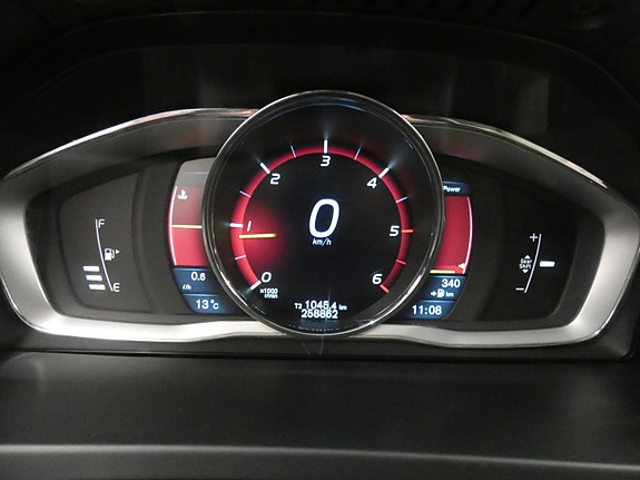 Volvo V60 8 of 16