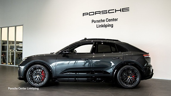 Porsche Macan GTS 4 of 24