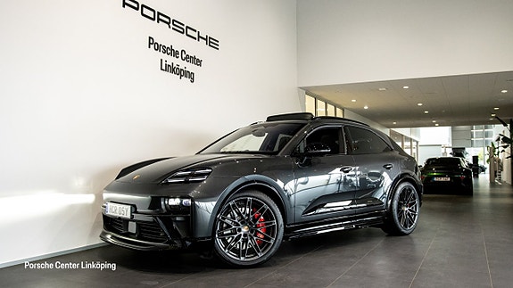 Porsche Macan GTS 7 of 24
