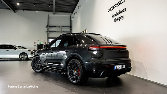 Porsche Macan GTS 5 of 24