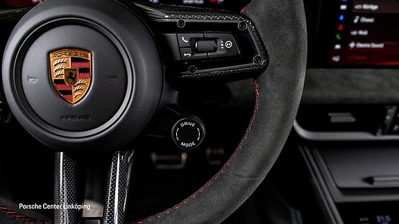 Porsche Macan GTS 17 of 24