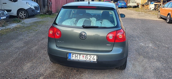 Volkswagen Golf V 11 of 11