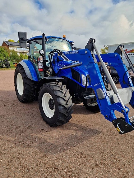 New Holland T5.100 2 of 9