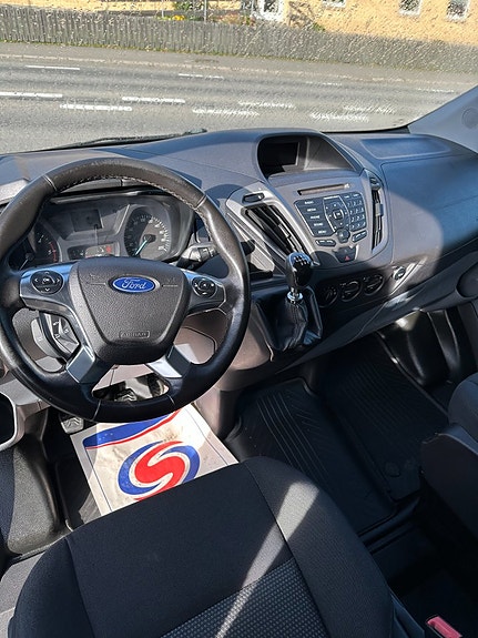 Ford Transit Custom 9 of 9
