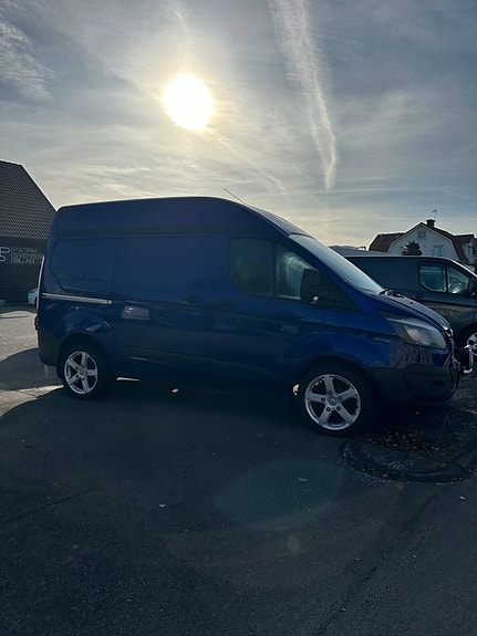 Ford Transit Custom 3 of 9