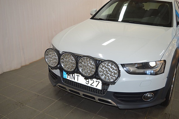Audi A4 allroad 2 of 21