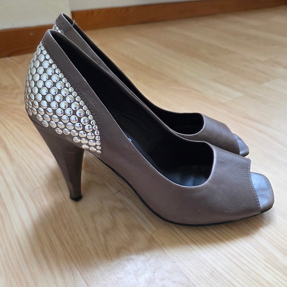 Product image 1 of 6
