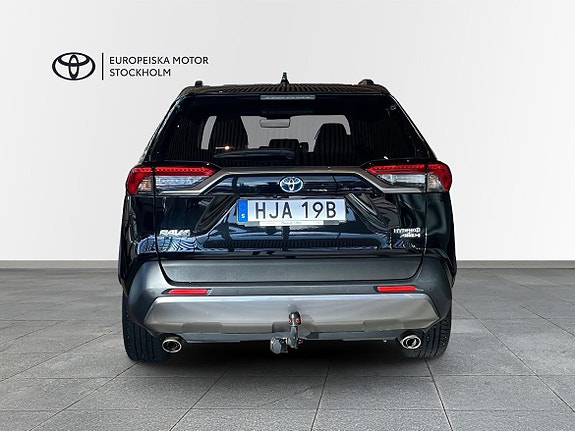Toyota RAV4 5 of 11