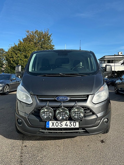 Ford Transit Custom 2 of 9