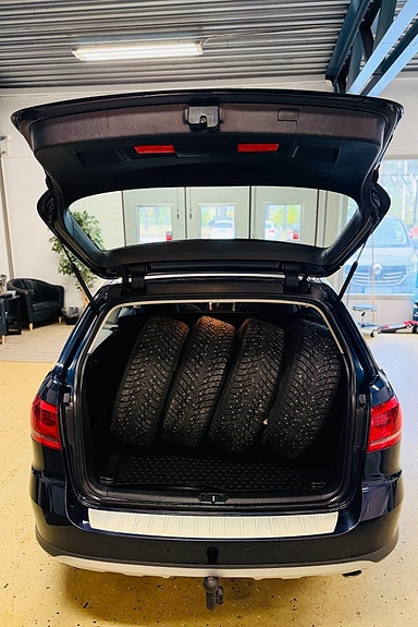 Volkswagen Passat Alltrack 8 of 20
