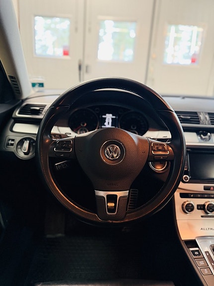 Volkswagen Passat Alltrack 15 of 20