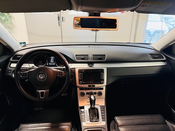 Volkswagen Passat Alltrack 14 of 20