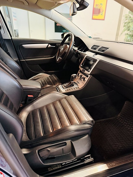 Volkswagen Passat Alltrack 18 of 20