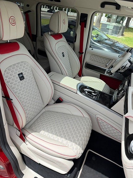 Mercedes-Benz G63 8 of 10