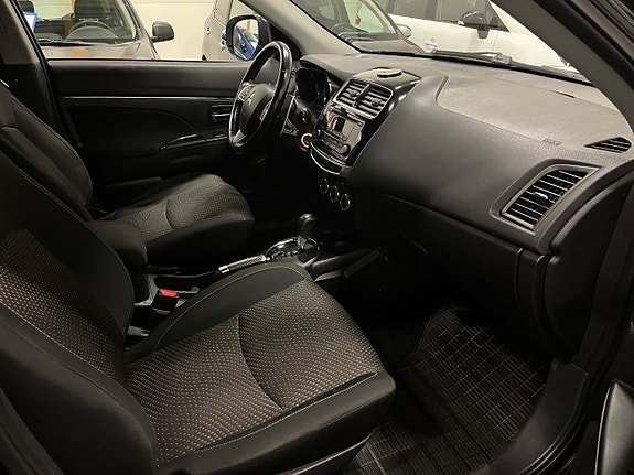 Mitsubishi ASX 8 of 12